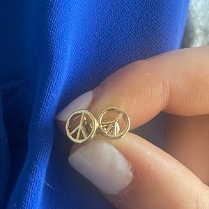 peaches and love stud earrings gold